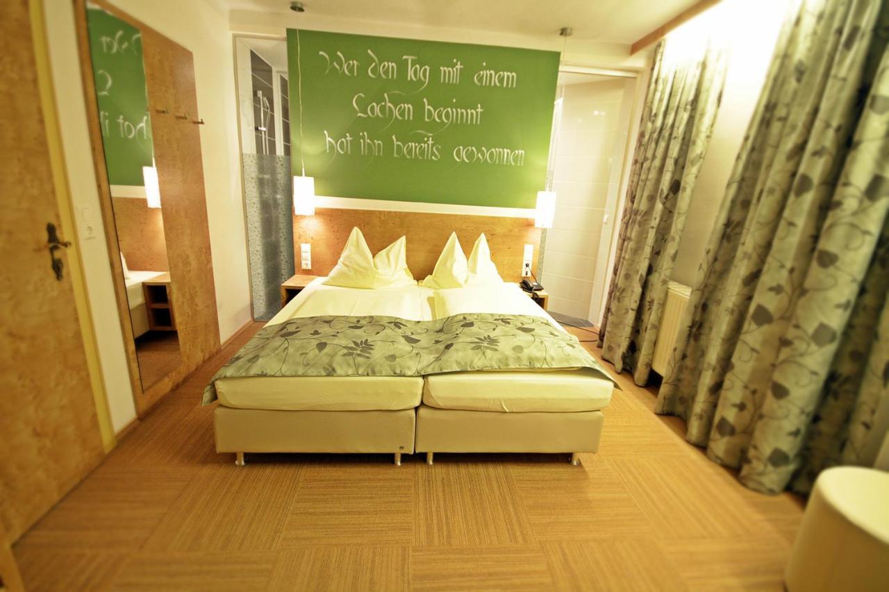 Hotel-Restaurant Forellenhof Пухберг ам Шнееберг Екстериор снимка