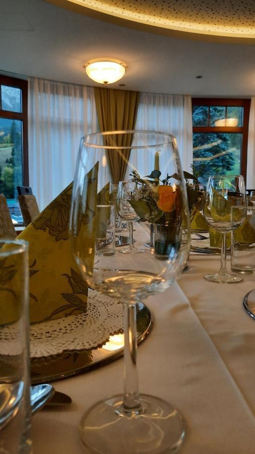 Hotel-Restaurant Forellenhof Пухберг ам Шнееберг Екстериор снимка